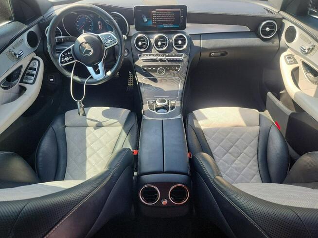 Mercedes C 300 4Matic / pakiet AMG / niski przebieg / mała szkoda Białystok - zdjęcie 8