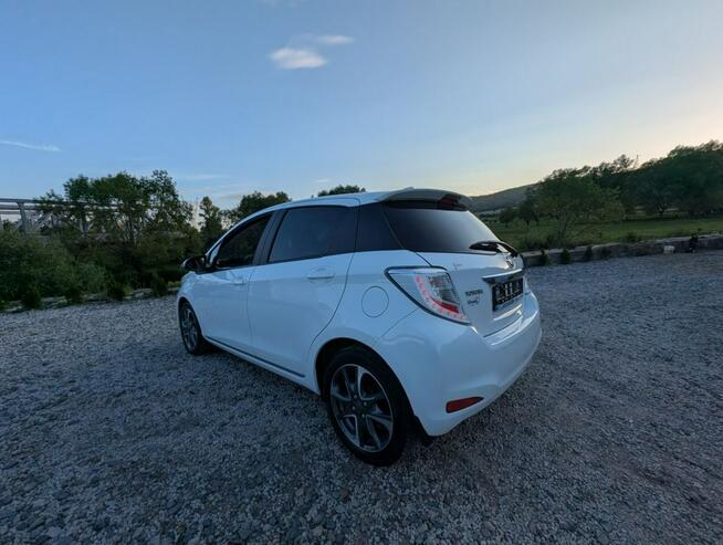 Toyota Yaris Kamienna Góra - zdjęcie 10
