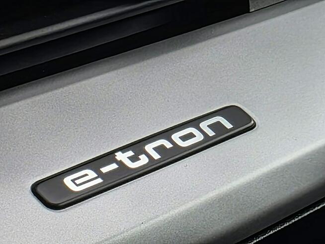 Audi Q4 e-tron serwis ASO, dodatkowy komplet kół Rydułtowy - zdjęcie 10