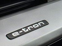 Audi Q4 e-tron serwis ASO, dodatkowy komplet kół Rydułtowy - zdjęcie 10