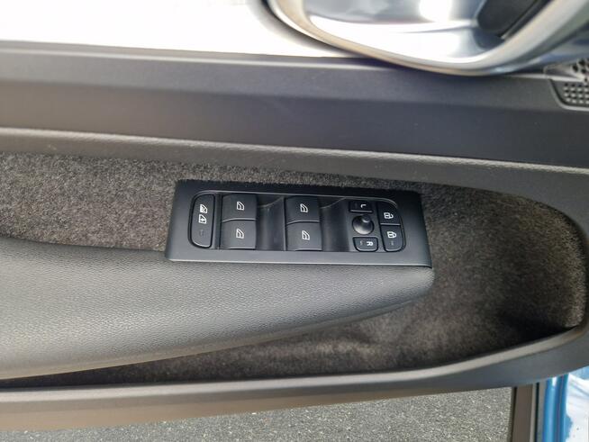 Volvo XC 40 B3 Core ! Z Polskiego Salonu ! Faktura VAT ! Warszawa - zdjęcie 11