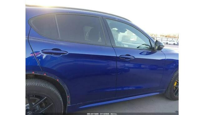 Alfa Romeo Stelvio / 2.0 280KM / 4x4 / niski przebieg / Tarnów - zdjęcie 4