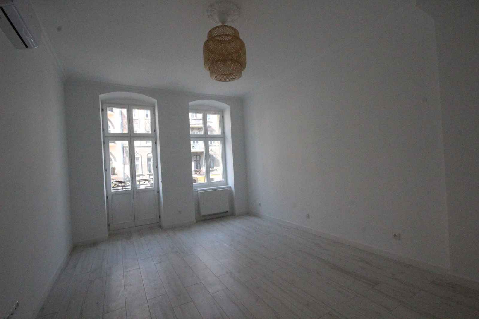Lokal (72met) okolice Parku Tołpy BALKON/PARKING (Wrocław) Śródmieście - zdjęcie 1