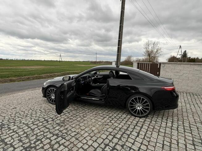 Mercedes E 220 coupe Salon Pl Sobiesiernie - zdjęcie 8