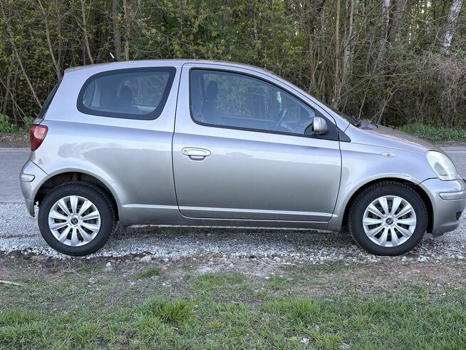 Toyota Yaris 2005r, 1.3 VVT-i, automat Błażejewo - zdjęcie 3