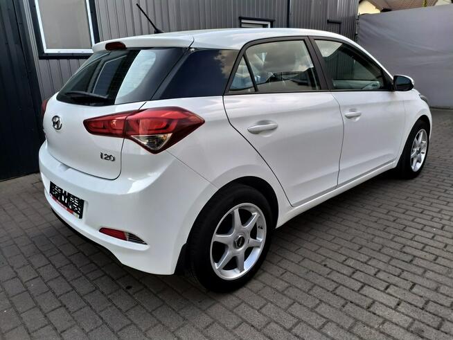 Hyundai i20 1.2 Benzyna  Grzane Fotele  i Kierownica Zarejestrowany Strzała - zdjęcie 7