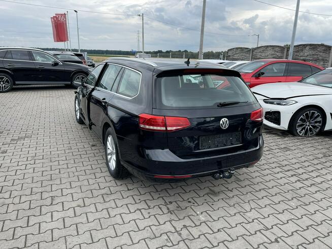 Volkswagen Passat Elegance Navi 150KM Gliwice - zdjęcie 4