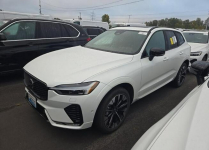Volvo XC 60 Bogata wersja wyposażenia / AWD / B5
