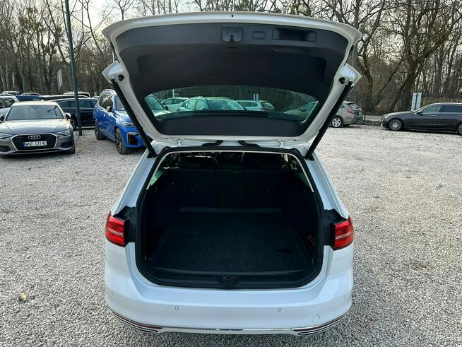 Volkswagen Passat 2.0 190KM, Highline + R-Line! Salon PL! Pęcice - zdjęcie 10