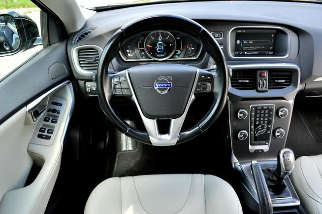 Volvo V40 1,6Hdi 115KM Digital Kremowa Skóra Navi Parktronik Płock - zdjęcie 6