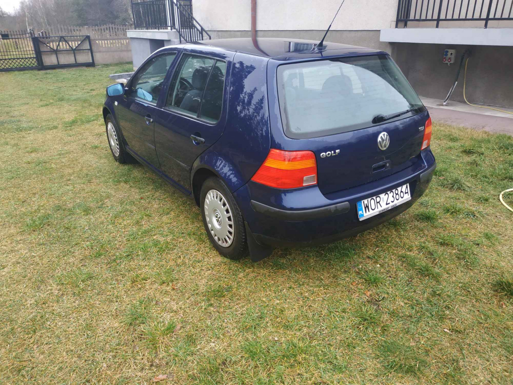 Volkswagien Golf 4 1.9TDI 90KM 2000r Ostrów Mazowiecka - zdjęcie 3