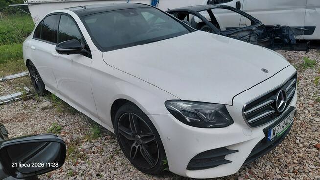 Mercedes E 220 Komorniki - zdjęcie 1