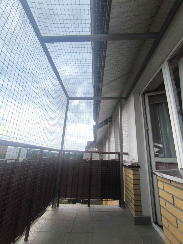 Zabezpieczamy balkony siatkami - bezpieczeństwo dla kotów Białystok - zdjęcie 3