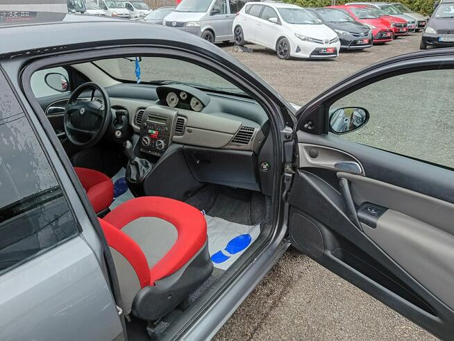 Lancia Ypsilon Janów Lubelski - zdjęcie 9