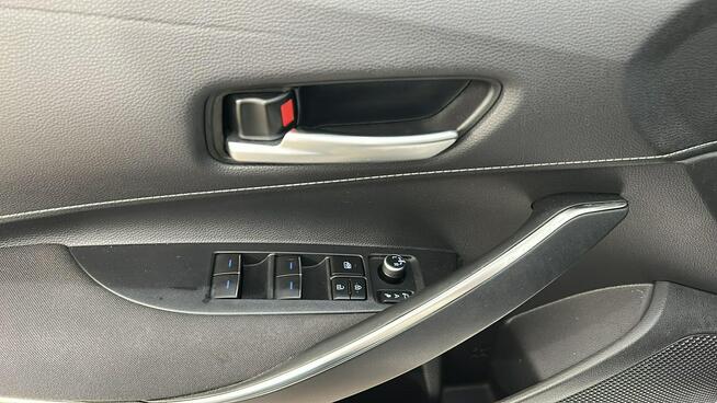 Toyota Corolla 2.0 Hybrid Comfort/Tech rej. 2022 Salon PL Warszawa - zdjęcie 12