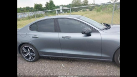 Volvo S60 R-DESIGN / AWD / T5 / niski przebieg Cieszyn - zdjęcie 7