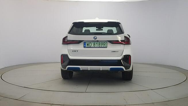 BMW iX1 xDrive30 66.5kWh M Sport! Z Polskiego Salonu! Faktura VAT! Warszawa - zdjęcie 6