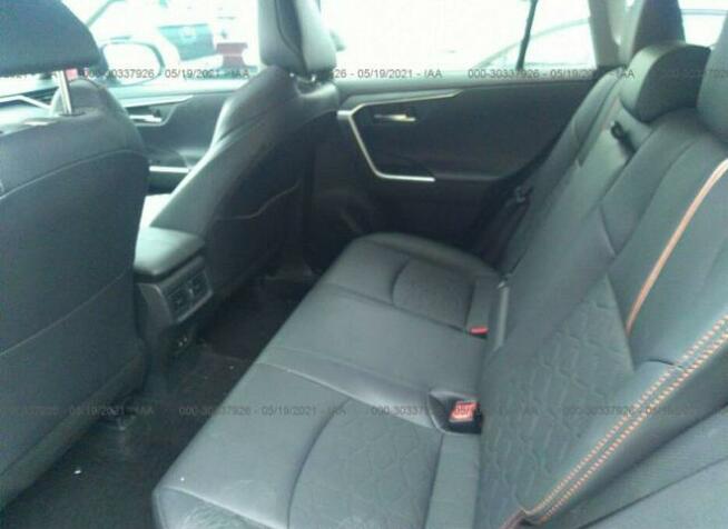 Toyota RAV-4 2019, 2.5L, 4x4, po gradobiciu Warszawa - zdjęcie 7