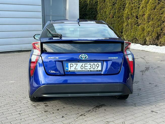 Toyota Prius 1.8 Hybryda Kamera cofania KeyLess Zarejestrowany Baranowo - zdjęcie 7