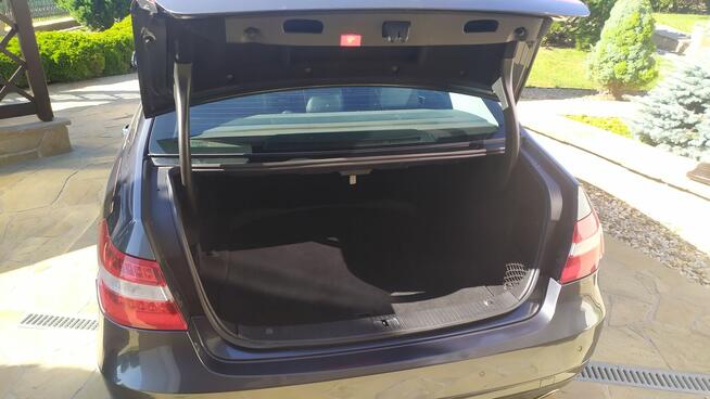 Mercedes E350 CDI z 2009 V6 Biała Niżna - zdjęcie 9