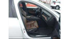 Volvo XC 60 / 4x4 / virtual cockpit / niski przebieg / Tarnów - zdjęcie 9