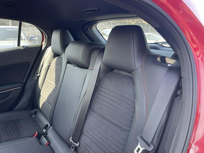 Mercedes GLA 200 Wersja EUAMG line Automat 4Matic Podgrzewane Skóra Gliwice - zdjęcie 12