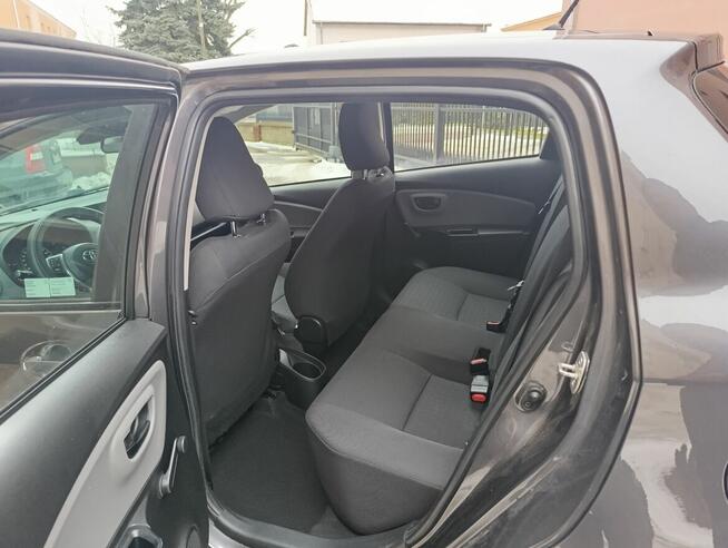 Sprzedam Yaris z niskim przebiegiem Mińsk Mazowiecki - zdjęcie 2