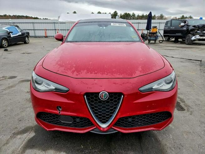 Alfa Romeo Giulia / 4x4 / 2.0 280KM / Niski przebieg / Tarnów - zdjęcie 3