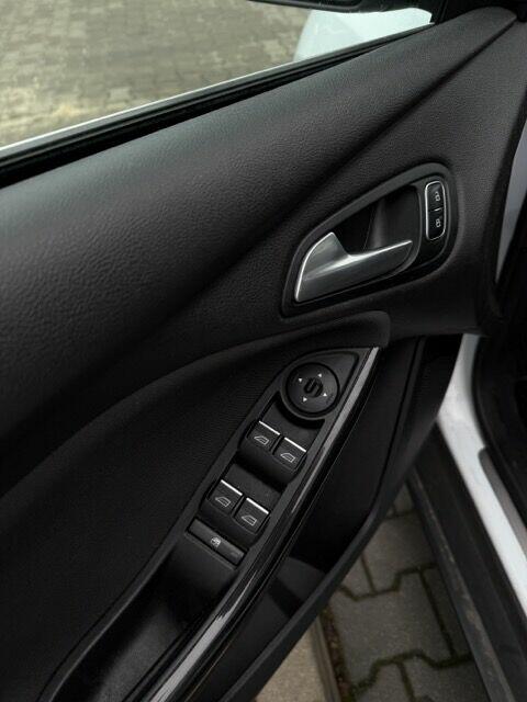 Ford Focus Restyling z 2016 roku Poznań - zdjęcie 4