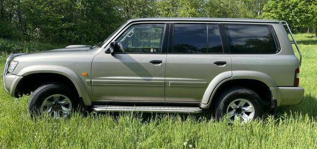 Nissan Patrol GR Y61 Ostrowy Tuszowskie - zdjęcie 2