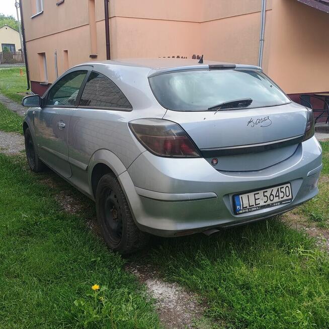 Opel Astra GTC 1.6 Benzyna 2005 Rok Bychawa - zdjęcie 4