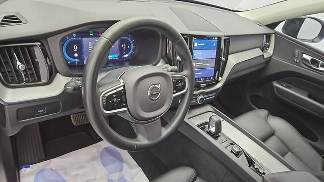Volvo XC 60 B4 D Plus Dark aut ! Z Polskiego Salonu ! Faktura Vat ! Warszawa - zdjęcie 9