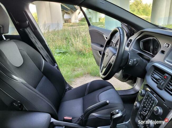 Volvo V40 2.0 D 120km Stryków - zdjęcie 9