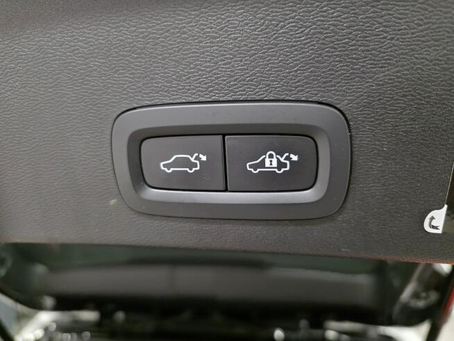 Volvo XC 40 AWD D4 / Roczna Gwarancja GetHelp w cenie / wzorowy stan Korczyna - zdjęcie 11