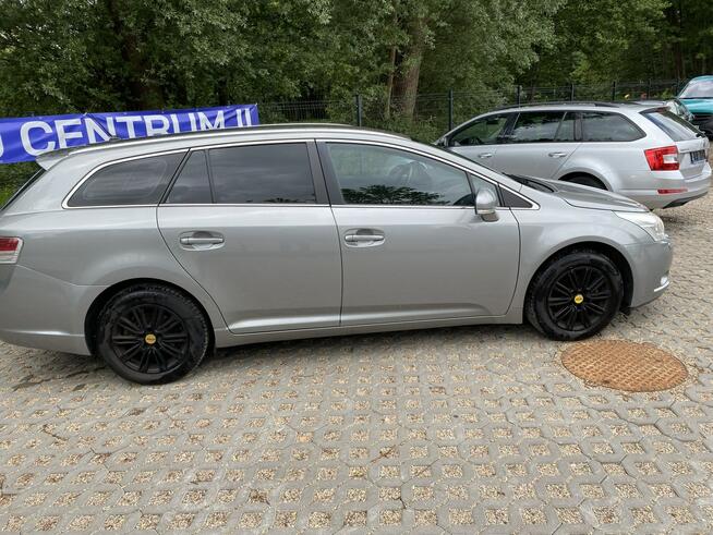 AVENSIS 1,6 benzyna 132 KM, serwis, Kobylnica - zdjęcie 2