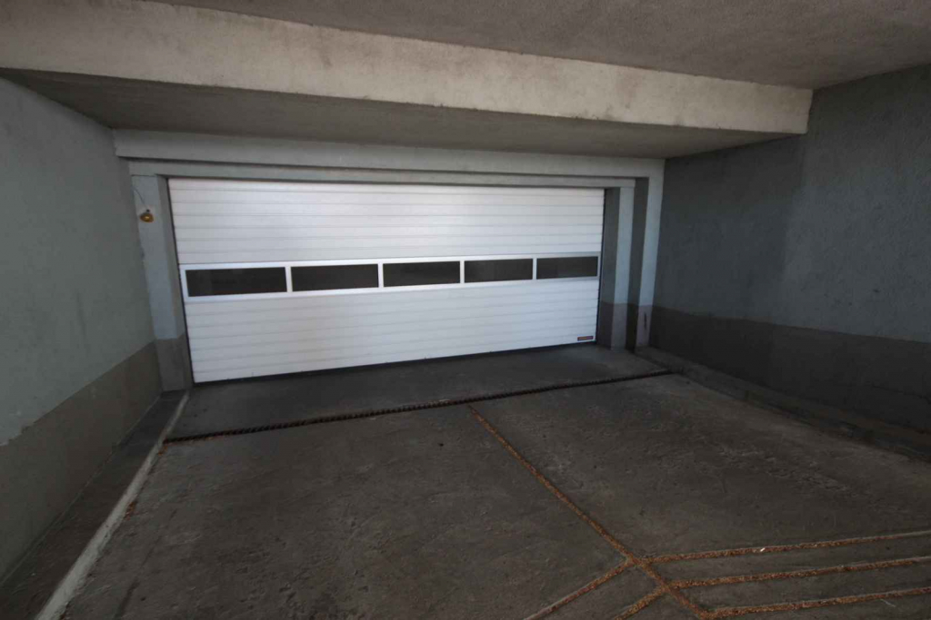 2 Miejsca Postojowe (22m2) okolice Placu Kromera (Wrocław) Psie Pole - zdjęcie 1