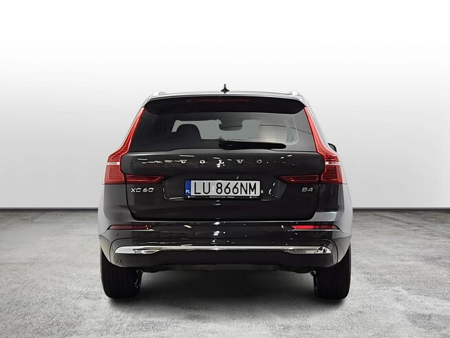 Volvo XC 60 B4 B Plus Bright aut ! Z Polskiego Salonu ! Faktura VAT ! Warszawa - zdjęcie 4
