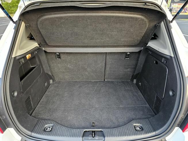 Sprzedam samochód osobowy Łuszczanowice - zdjęcie 11