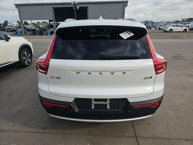 Volvo XC 40 Bogata wersja wyposażenia / AWD / B5 / niski przebieg Chwaszczyno - zdjęcie 6
