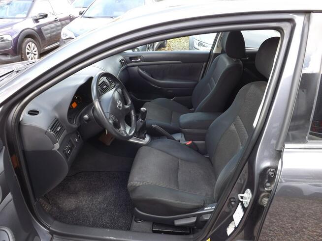 Toyota Avensis Słupsk - zdjęcie 4
