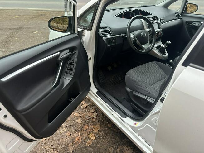 Toyota Verso Rezerwacja Poznań - zdjęcie 8