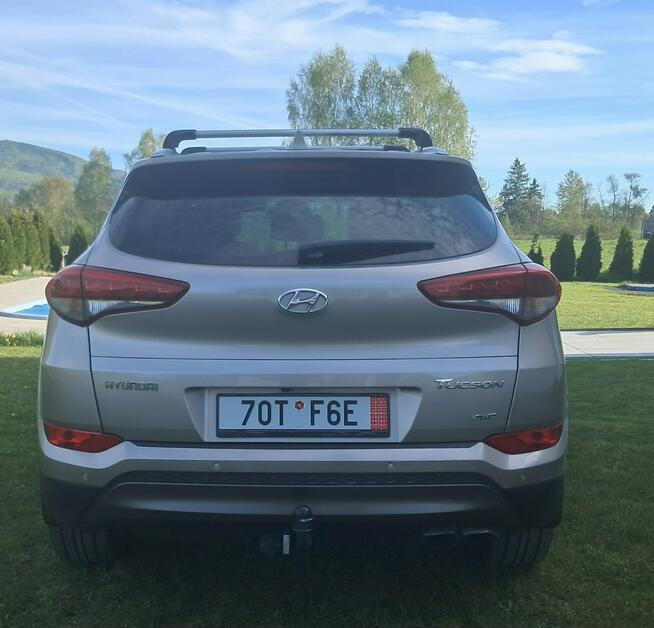 Hyundai Tucson 1.6 Benzyna 4×4 177 KM Serwis Cisiec - zdjęcie 6