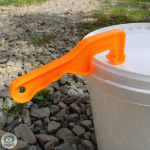 Otwieracz do pojemników, odstojników, Klucz do otwierania wiader