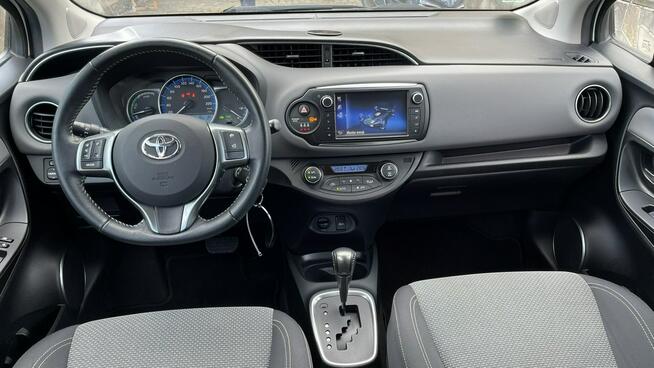 Toyota Yaris Hybrid 100 Premium EU6 Wąchock - zdjęcie 12