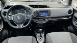 Toyota Yaris Hybrid 100 Premium EU6 Wąchock - zdjęcie 12