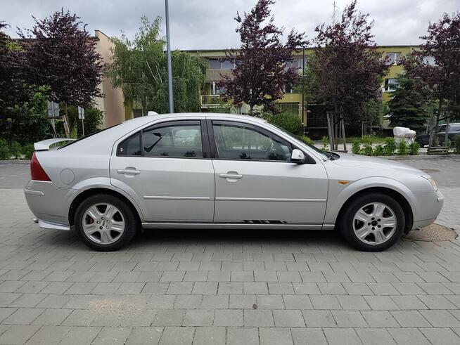 Ford Mondeo MK3 2.0 146KM GHIA 2002r Wrocław - zdjęcie 7