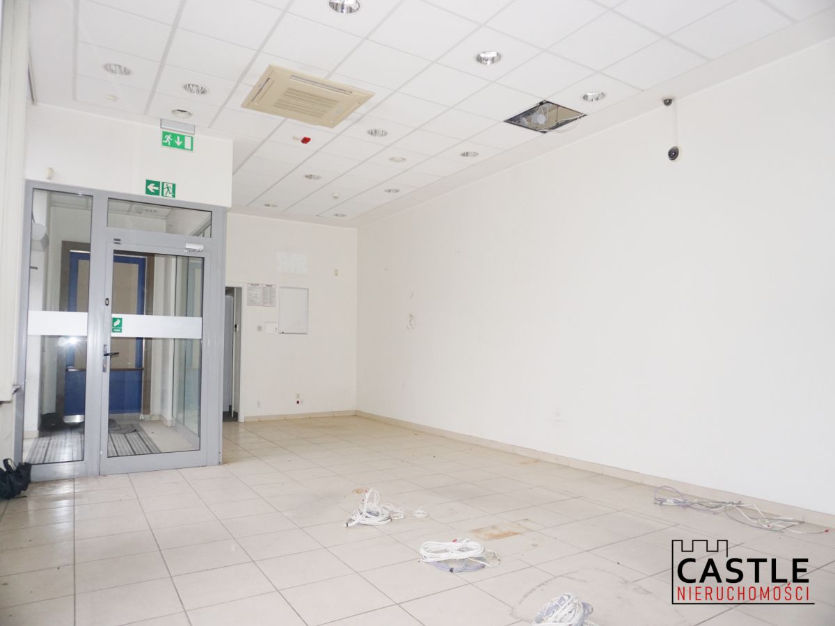 Bank I Sklep I Usługi - tuż przy Hali Targowej Gdańsk - zdjęcie 1