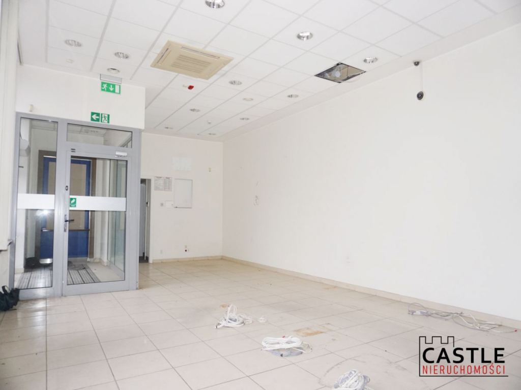 Bank I Sklep I Usługi - tuż przy Hali Targowej Gdańsk - zdjęcie 1