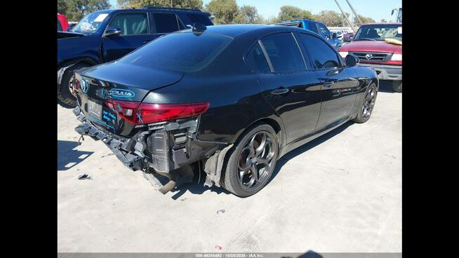 Alfa Romeo Giulia Wersja Ti / AWD / niski przebieg Tarnów - zdjęcie 6
