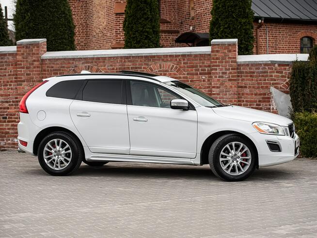 VOLVO XC60 2.4D 163KM R-DESIGN XENON ALU18 PANORAMA SUPER STAN Podzagajnik - zdjęcie 3